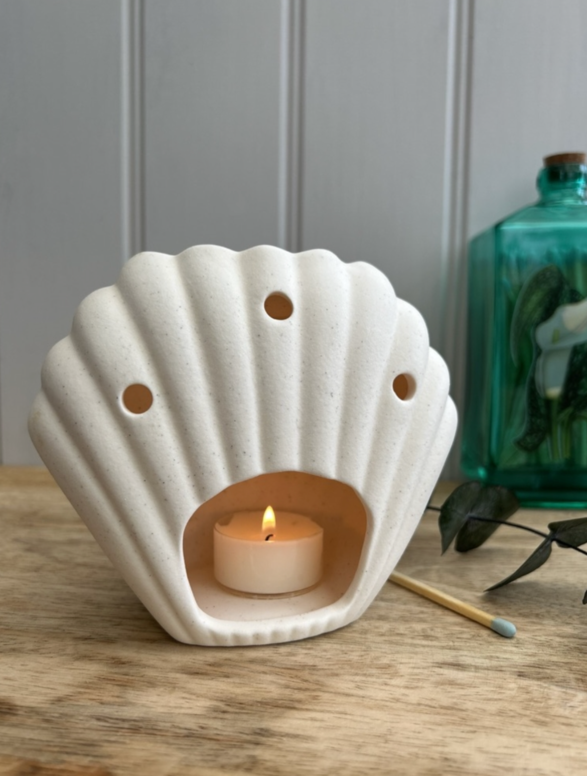 Seashell Ceramic Wax Melter -Damaged Box